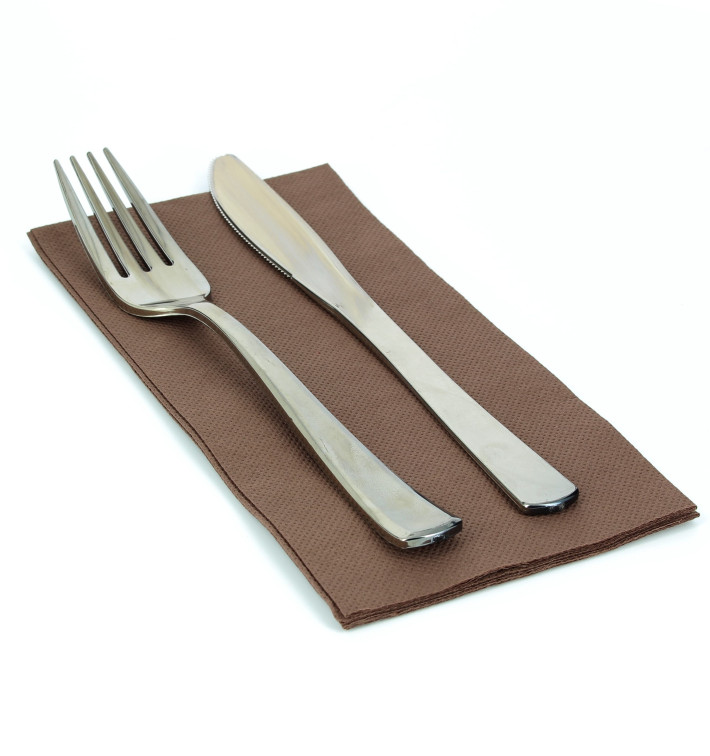 Papieren servet dubbel punt bruin 1/8 40x40cm Papieren servet dubbel punt bruin 1/8 40x40cm