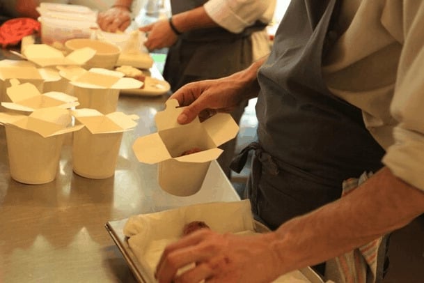 Usos de los envases desechables de comida para llevar